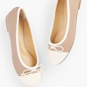 New WO Box Talbots Rattan Creme and White Leather Slip on Bow Ballet Flat